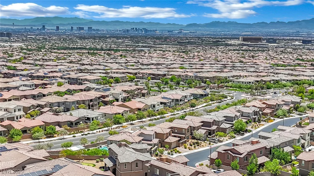 362 Port Reggio, Las Vegas, NV 89138