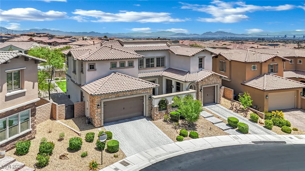 362 Port Reggio, Las Vegas, NV 89138
