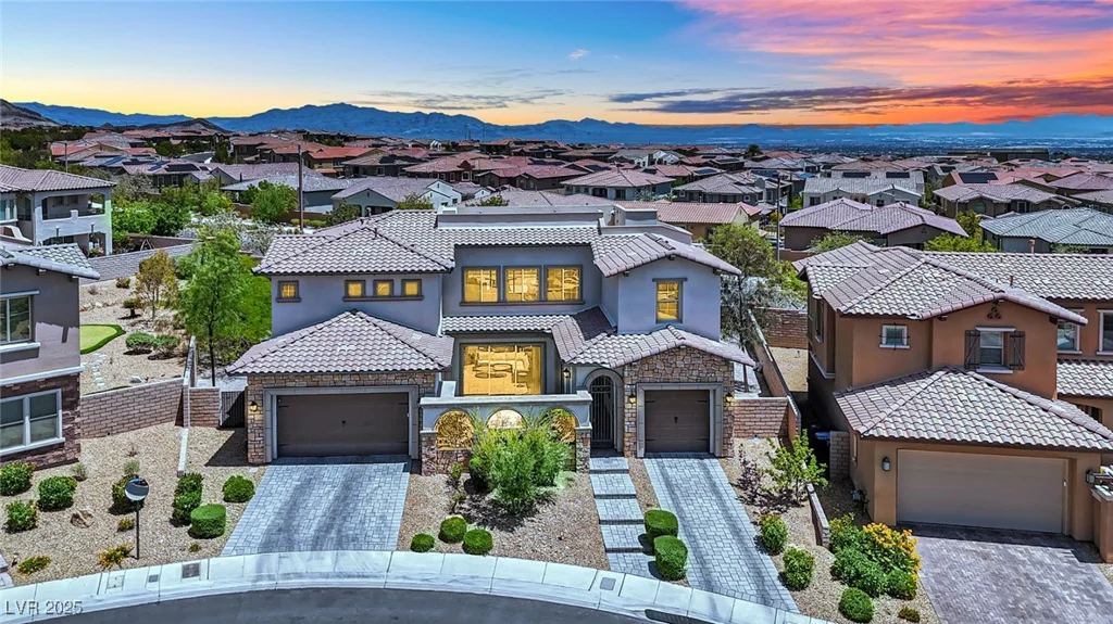 362 Port Reggio, Las Vegas, NV 89138