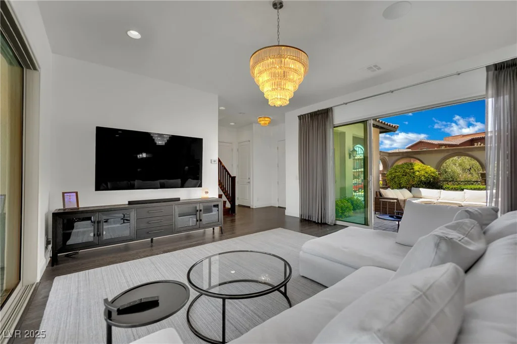 362 Port Reggio, Las Vegas, NV 89138
