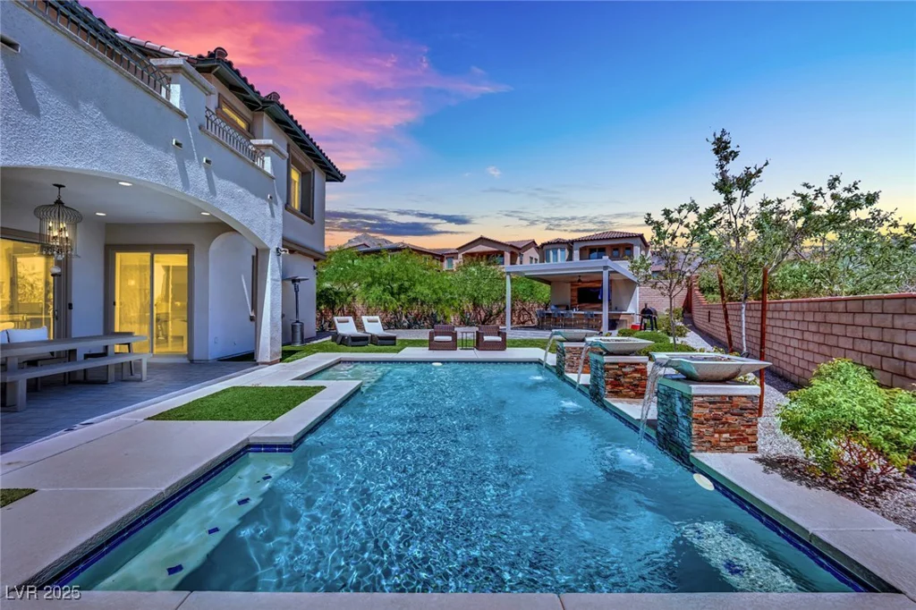 362 Port Reggio, Las Vegas, NV 89138