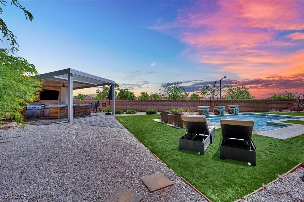 362 Port Reggio, Las Vegas, NV 89138