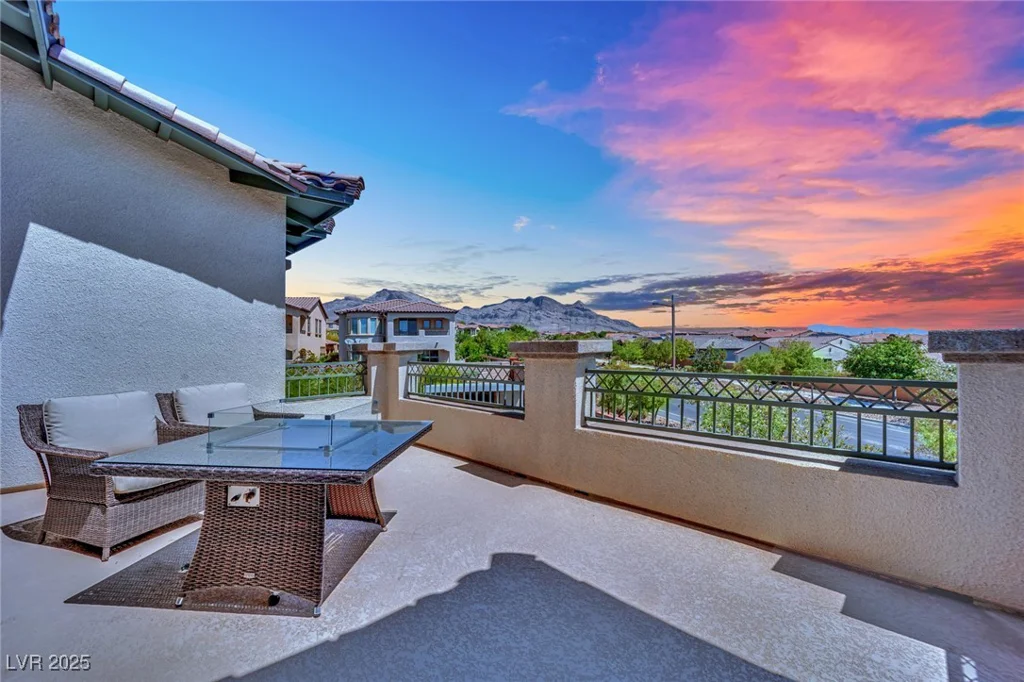 362 Port Reggio, Las Vegas, NV 89138