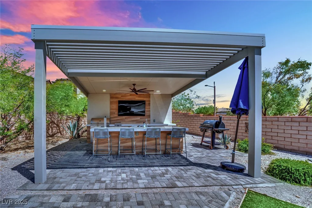 362 Port Reggio, Las Vegas, NV 89138