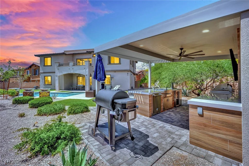 362 Port Reggio, Las Vegas, NV 89138