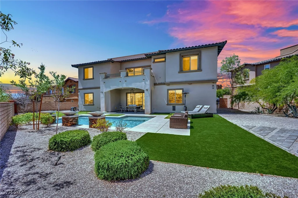 362 Port Reggio, Las Vegas, NV 89138
