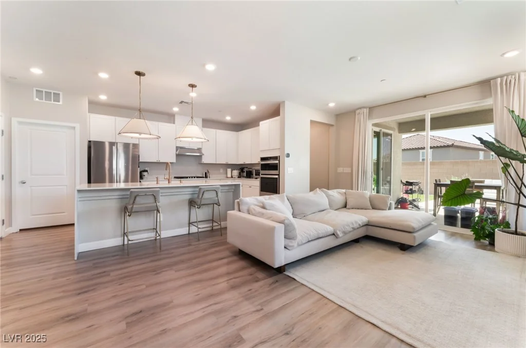 8351 Vinamala, Las Vegas, NV 89149