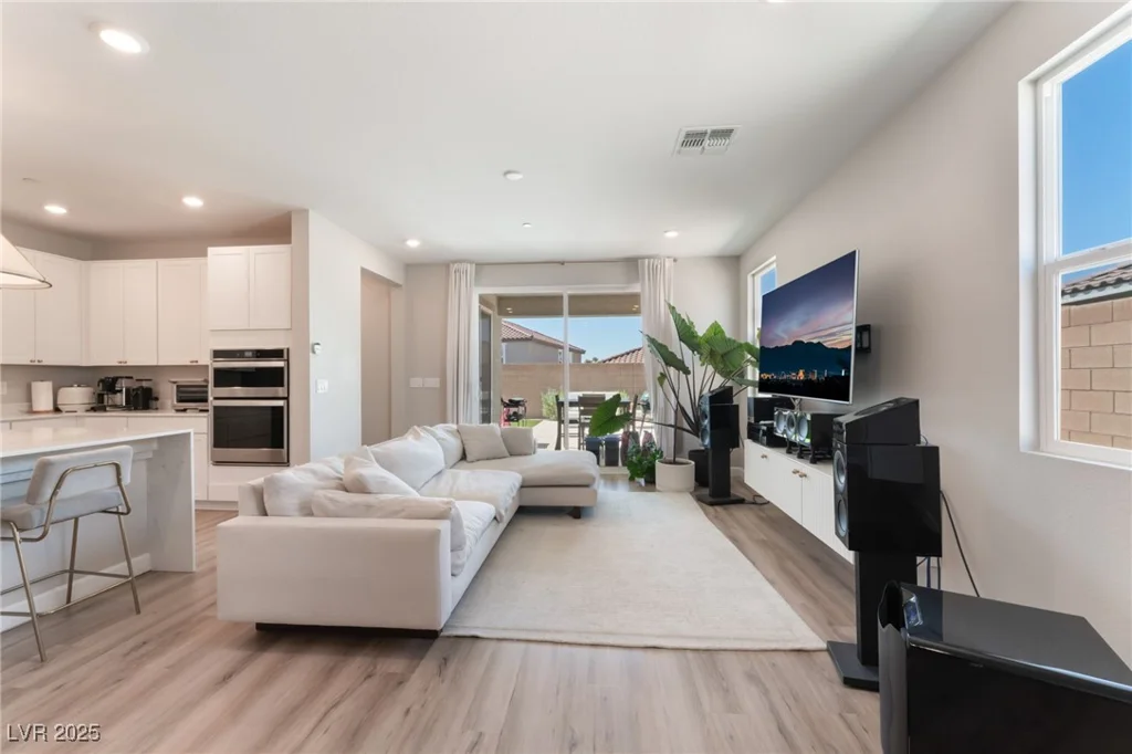 8351 Vinamala, Las Vegas, NV 89149