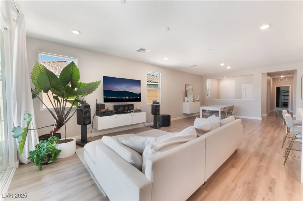 8351 Vinamala, Las Vegas, NV 89149