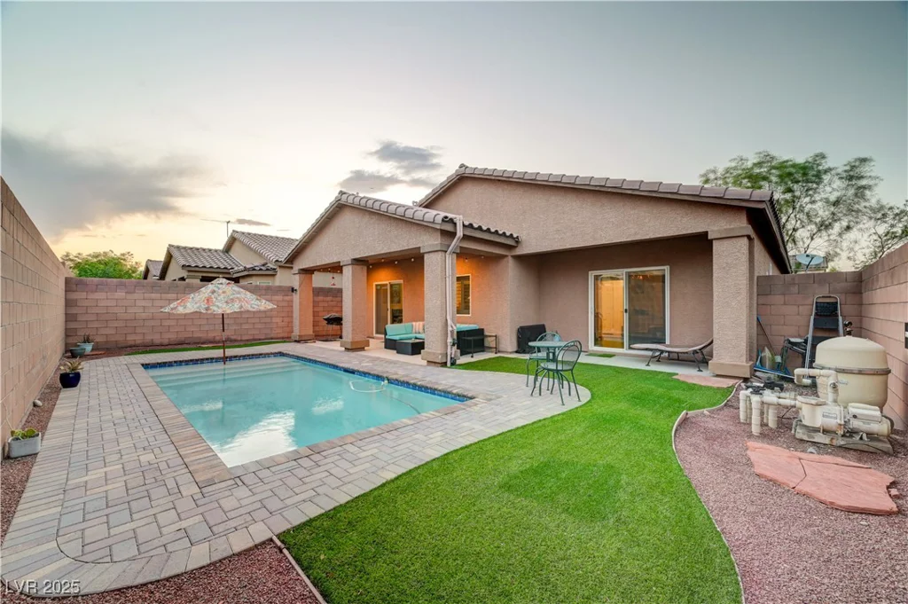 7235 Summer Air, Las Vegas, NV 89179