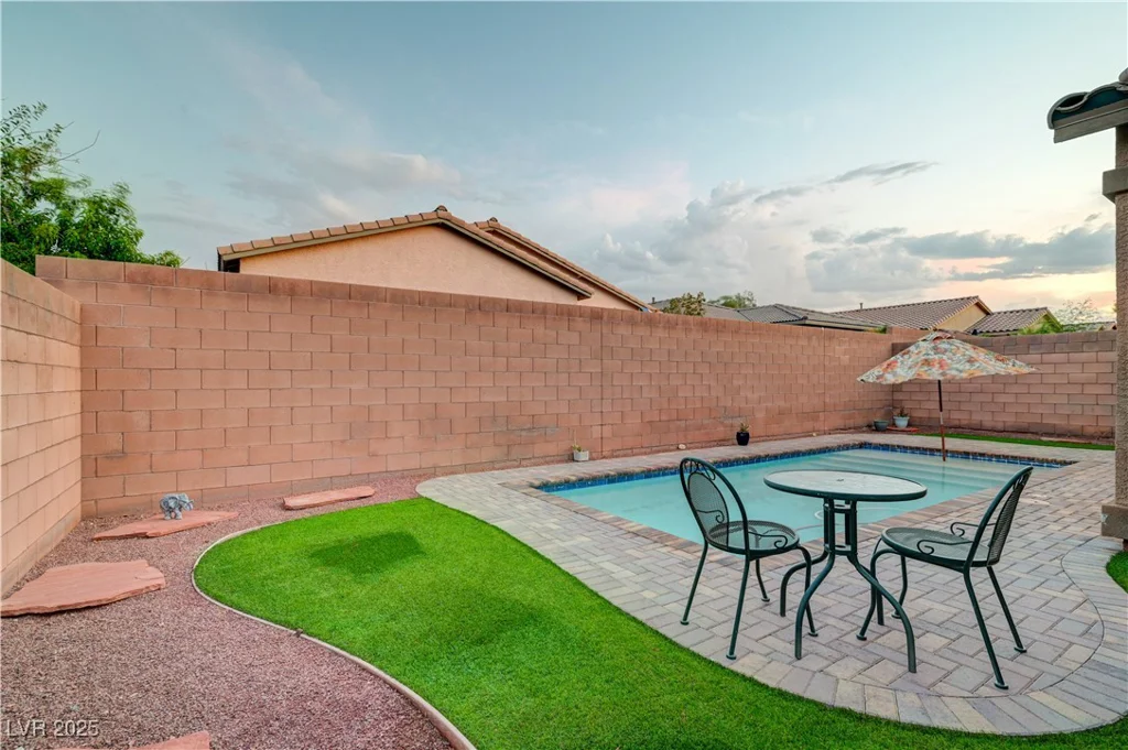7235 Summer Air, Las Vegas, NV 89179
