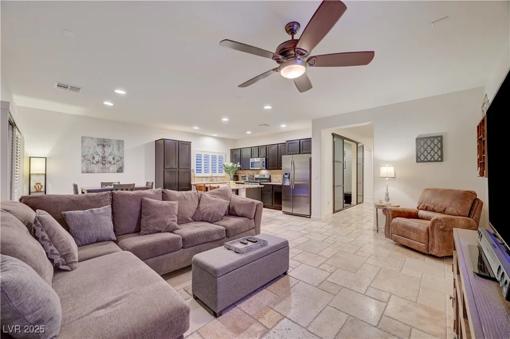 7235 Summer Air, Las Vegas, NV 89179