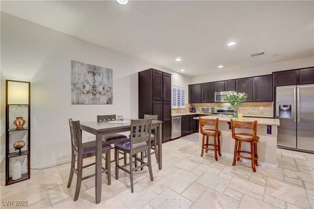 7235 Summer Air, Las Vegas, NV 89179