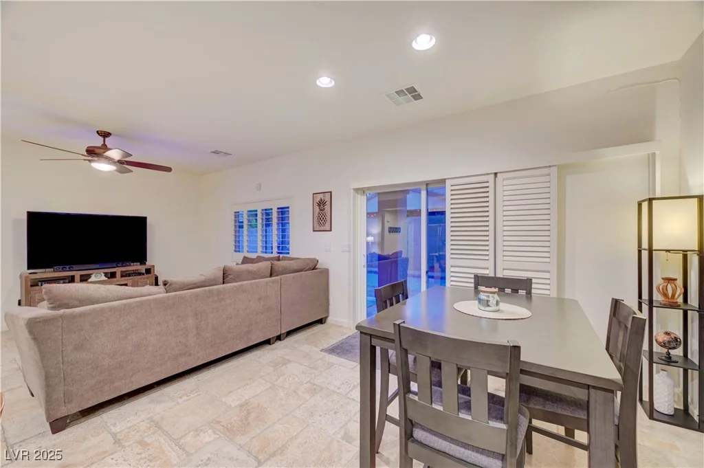 7235 Summer Air, Las Vegas, NV 89179
