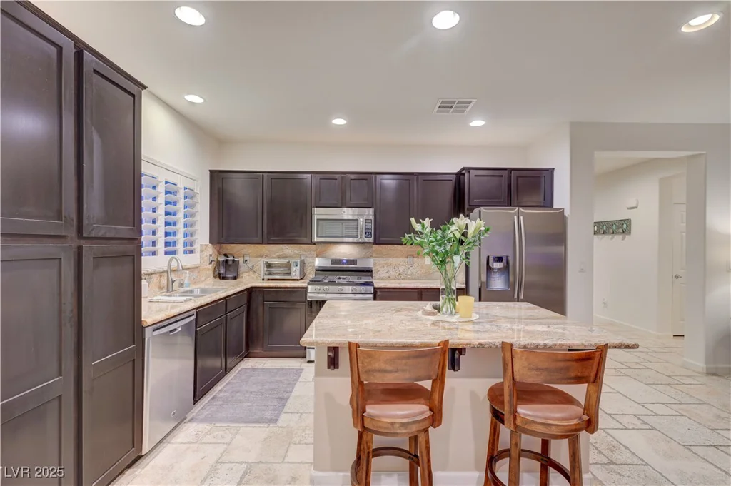 7235 Summer Air, Las Vegas, NV 89179