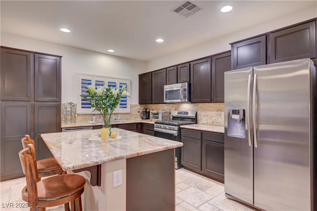 7235 Summer Air, Las Vegas, NV 89179