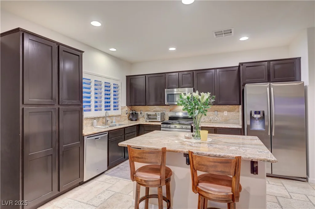 7235 Summer Air, Las Vegas, NV 89179