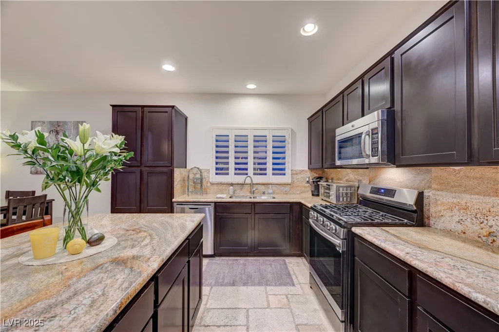 7235 Summer Air, Las Vegas, NV 89179