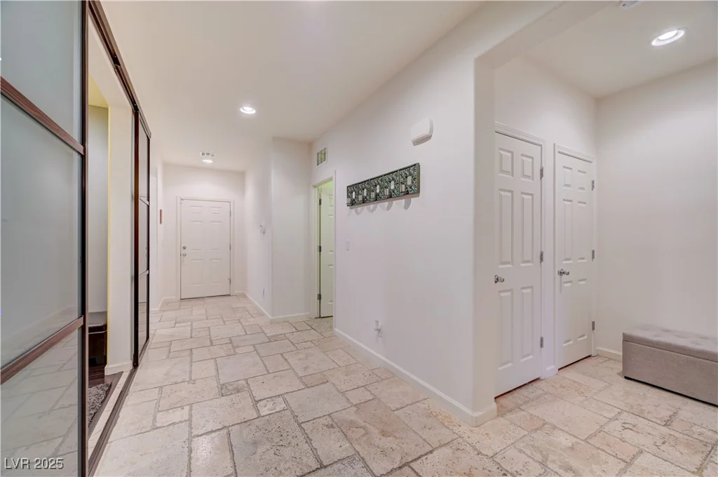 7235 Summer Air, Las Vegas, NV 89179
