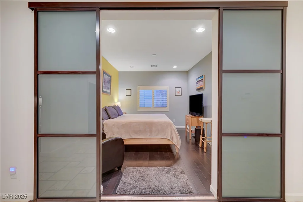 7235 Summer Air, Las Vegas, NV 89179