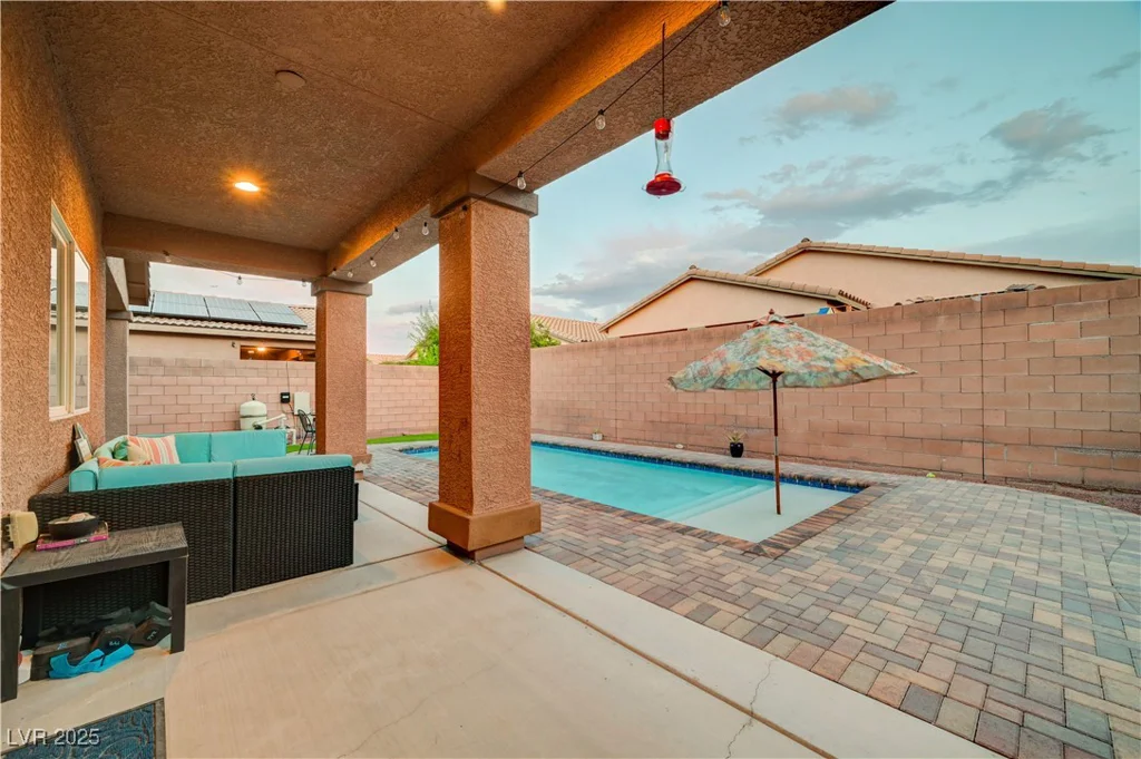 7235 Summer Air, Las Vegas, NV 89179