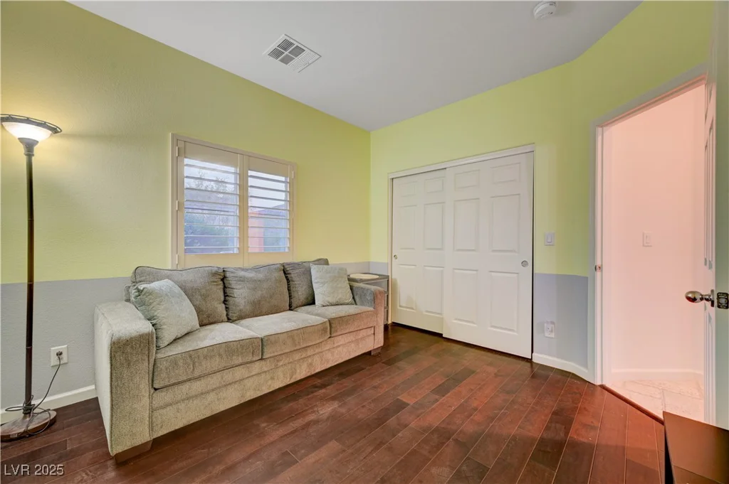 7235 Summer Air, Las Vegas, NV 89179