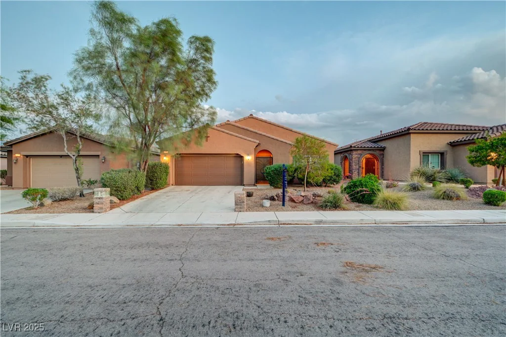 7235 Summer Air, Las Vegas, NV 89179