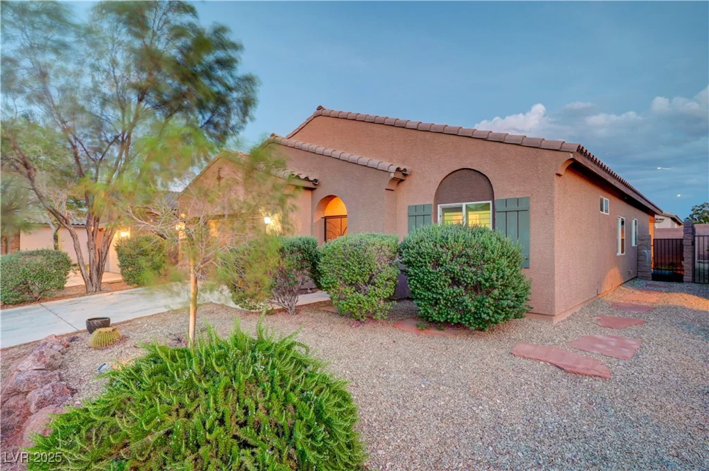 7235 Summer Air, Las Vegas, NV 89179