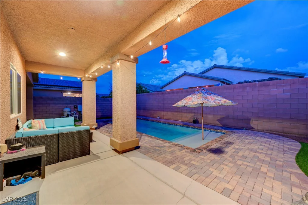 7235 Summer Air, Las Vegas, NV 89179