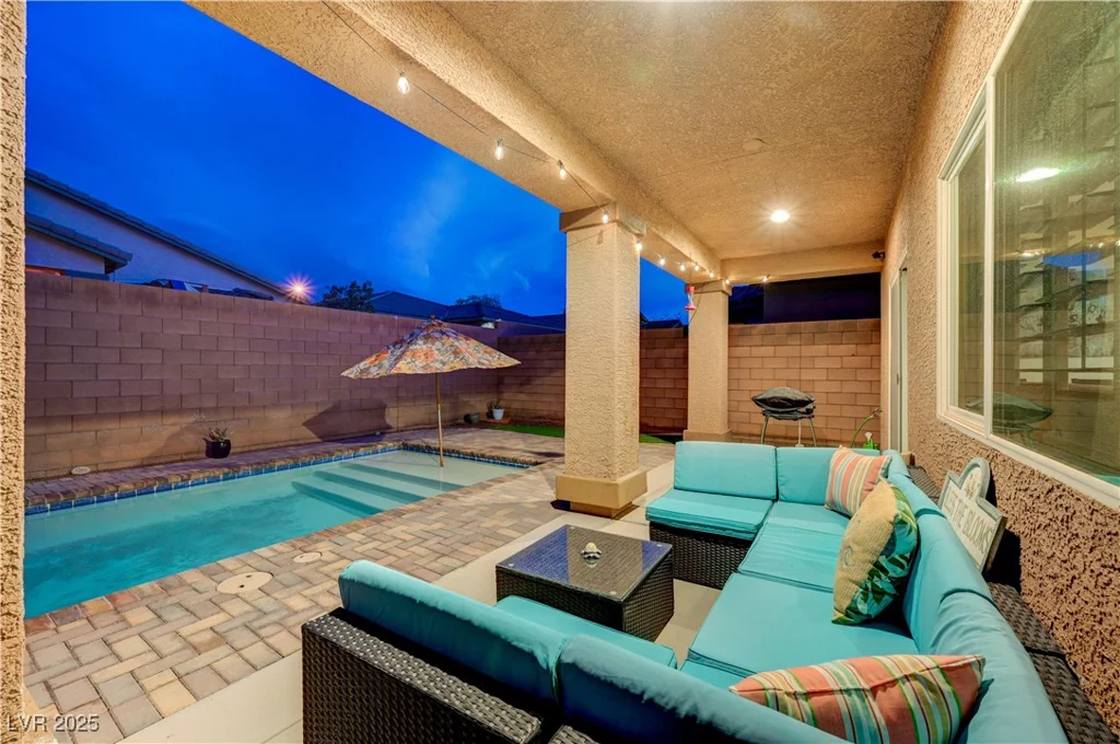 7235 Summer Air, Las Vegas, NV 89179