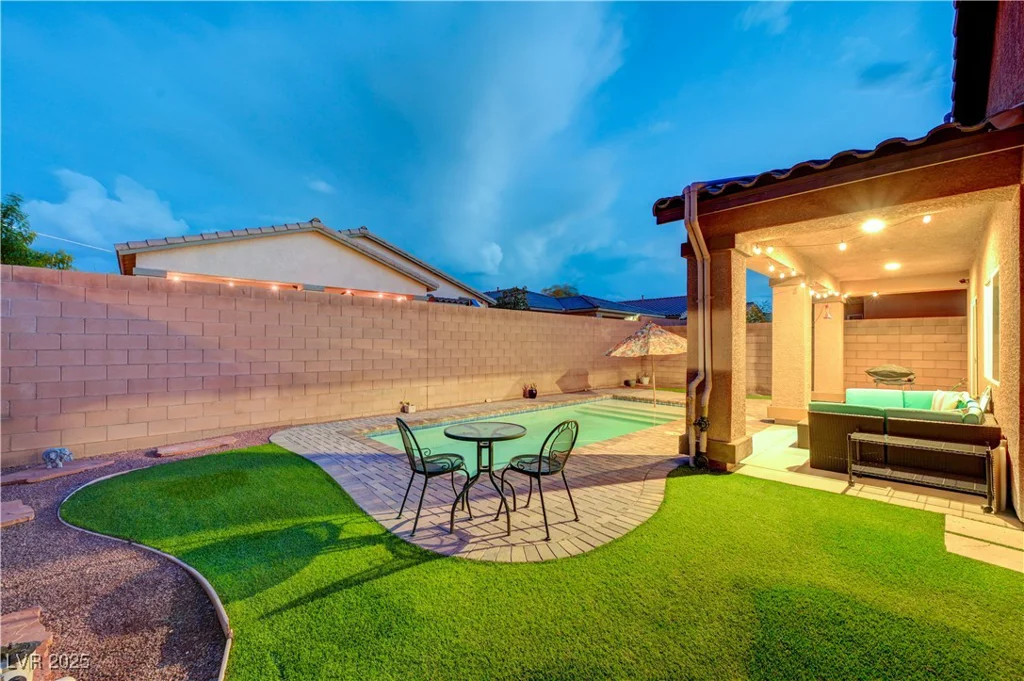 7235 Summer Air, Las Vegas, NV 89179