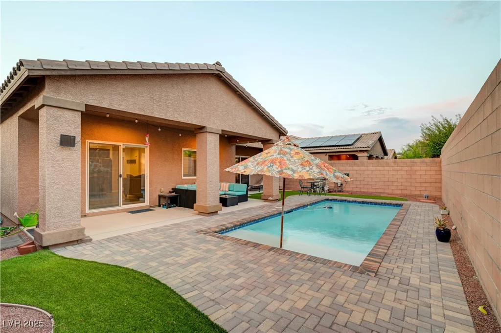 7235 Summer Air, Las Vegas, NV 89179