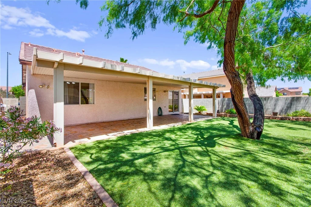 8113 Danaides, Las Vegas, NV 89131