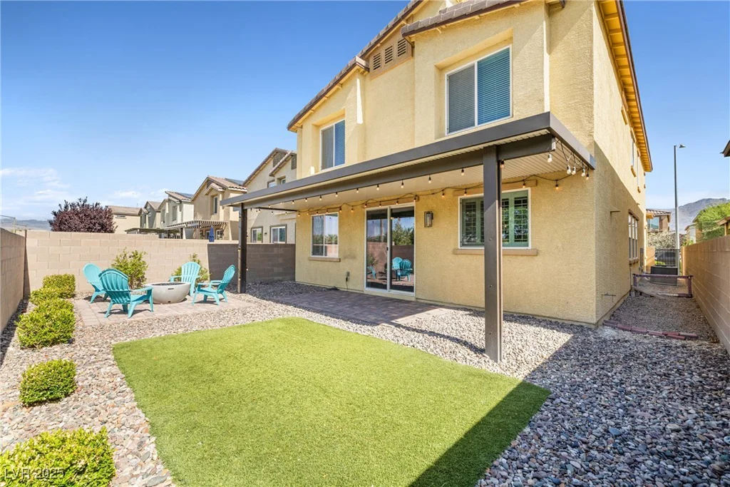 4519 Stardusk Falls, North Las Vegas, NV 89084