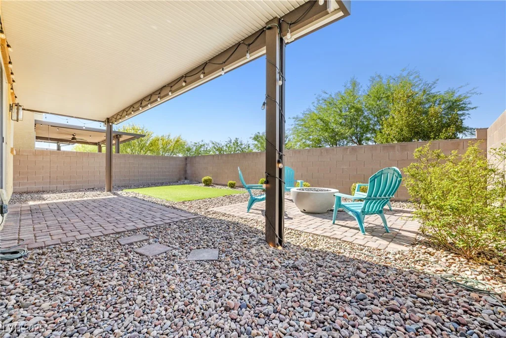 4519 Stardusk Falls, North Las Vegas, NV 89084