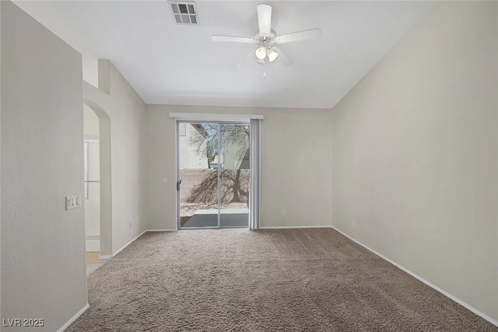 7544 Coral River, Las Vegas, NV 89131