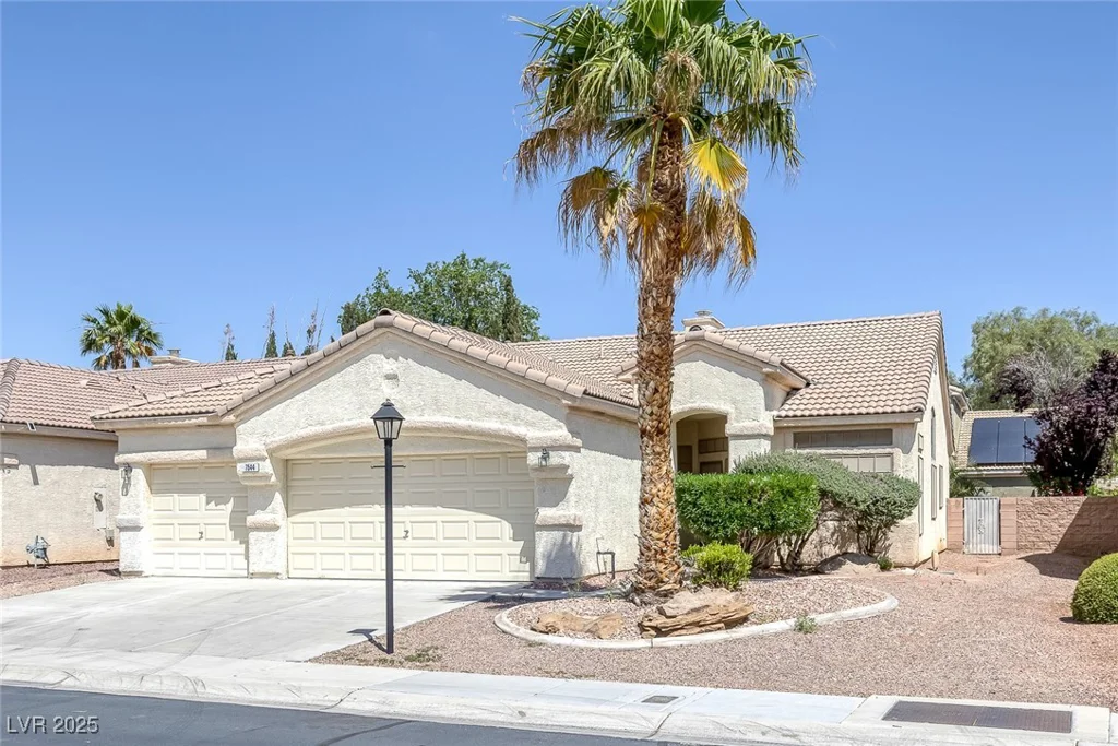 7544 Coral River, Las Vegas, NV 89131