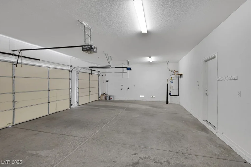 7544 Coral River, Las Vegas, NV 89131