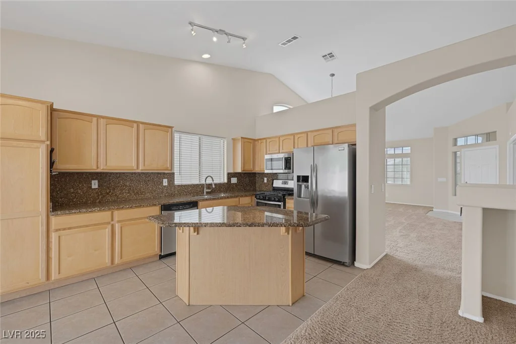 7544 Coral River, Las Vegas, NV 89131