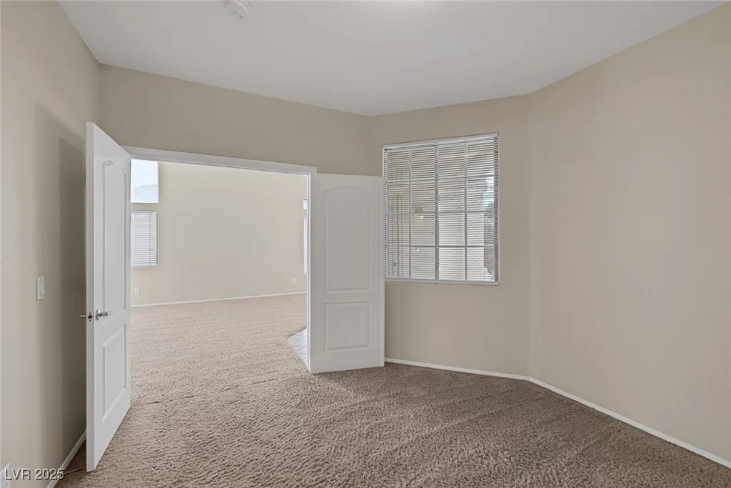 7544 Coral River, Las Vegas, NV 89131