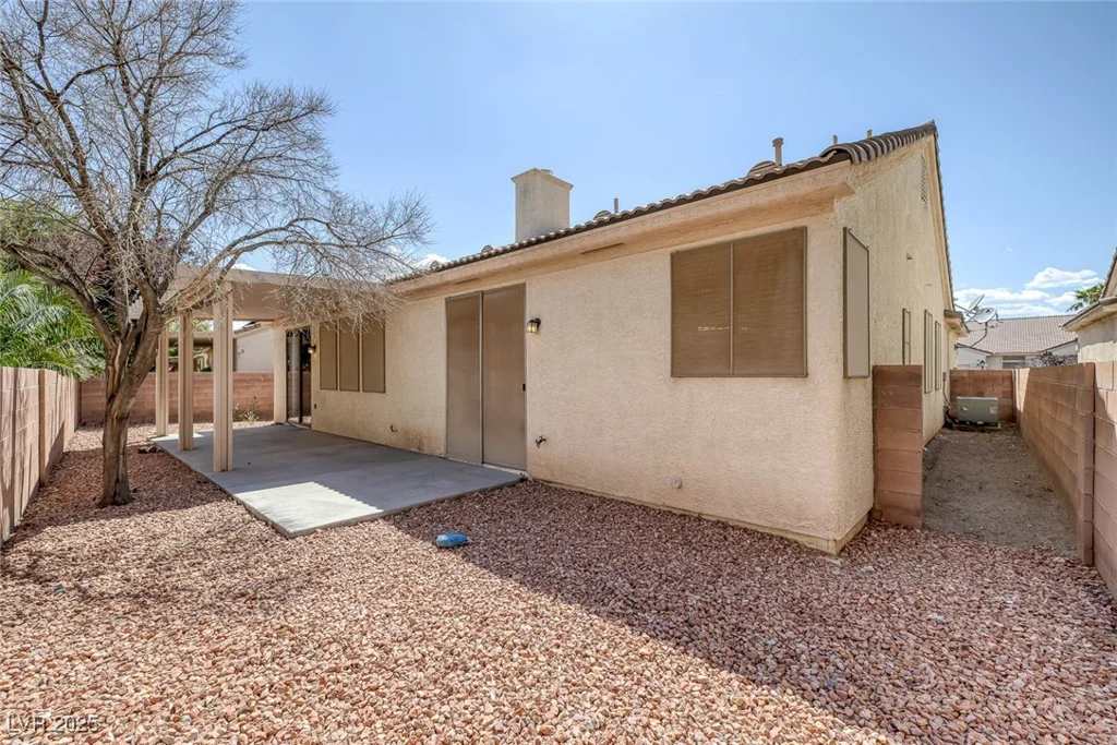 7544 Coral River, Las Vegas, NV 89131