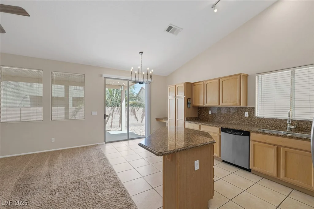 7544 Coral River, Las Vegas, NV 89131