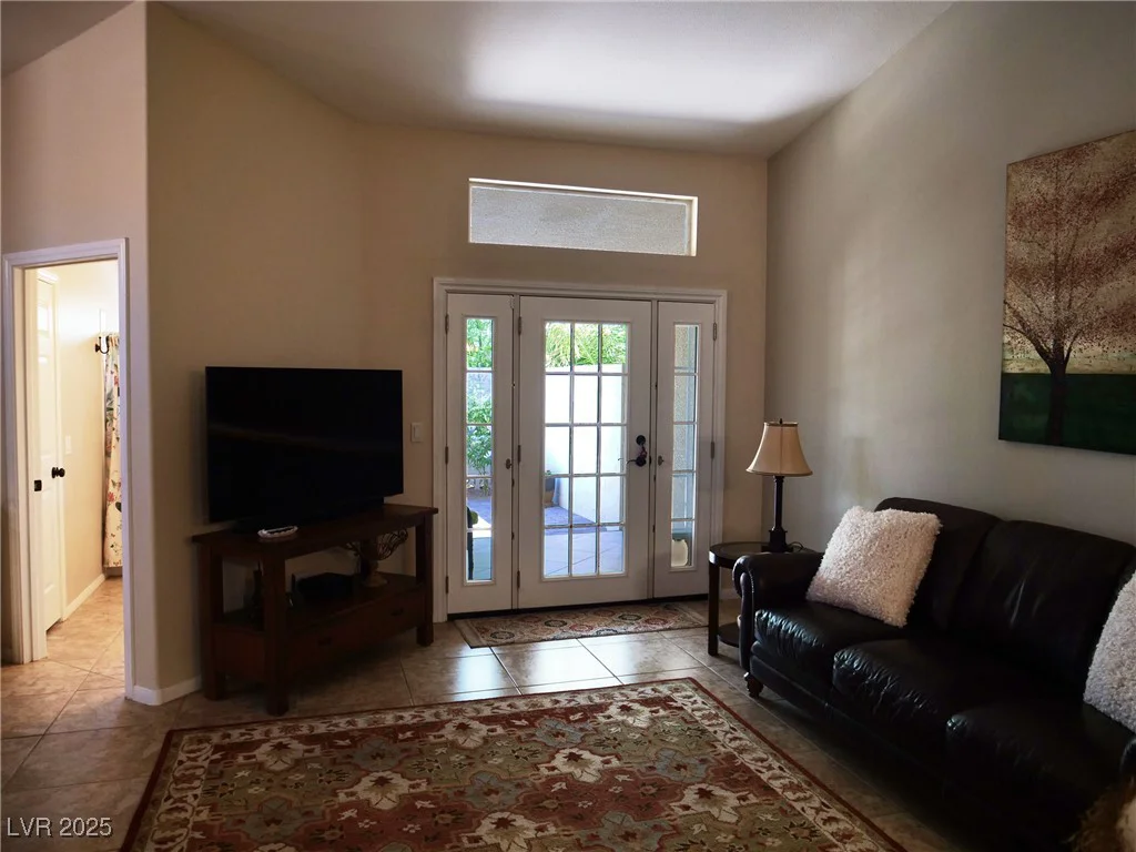 9705 Templemore, Las Vegas, NV 89129