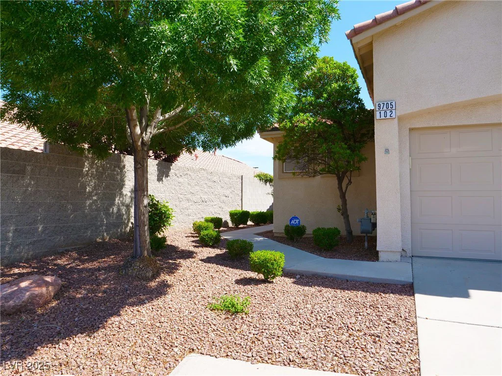 9705 Templemore, Las Vegas, NV 89129