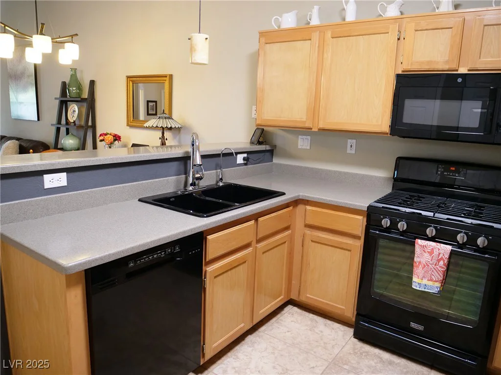 9705 Templemore, Las Vegas, NV 89129