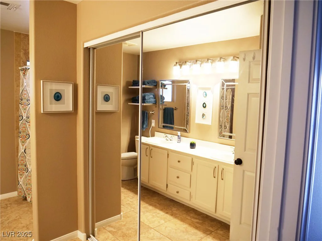 9705 Templemore, Las Vegas, NV 89129