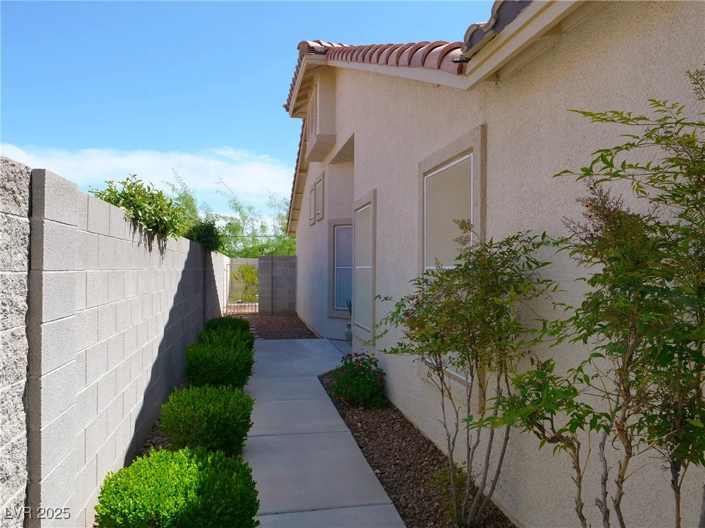 9705 Templemore, Las Vegas, NV 89129