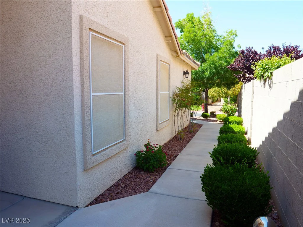 9705 Templemore, Las Vegas, NV 89129