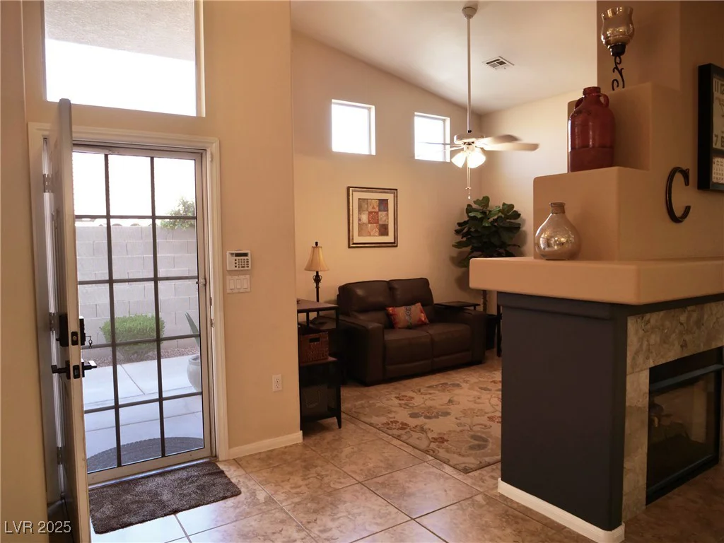9705 Templemore, Las Vegas, NV 89129