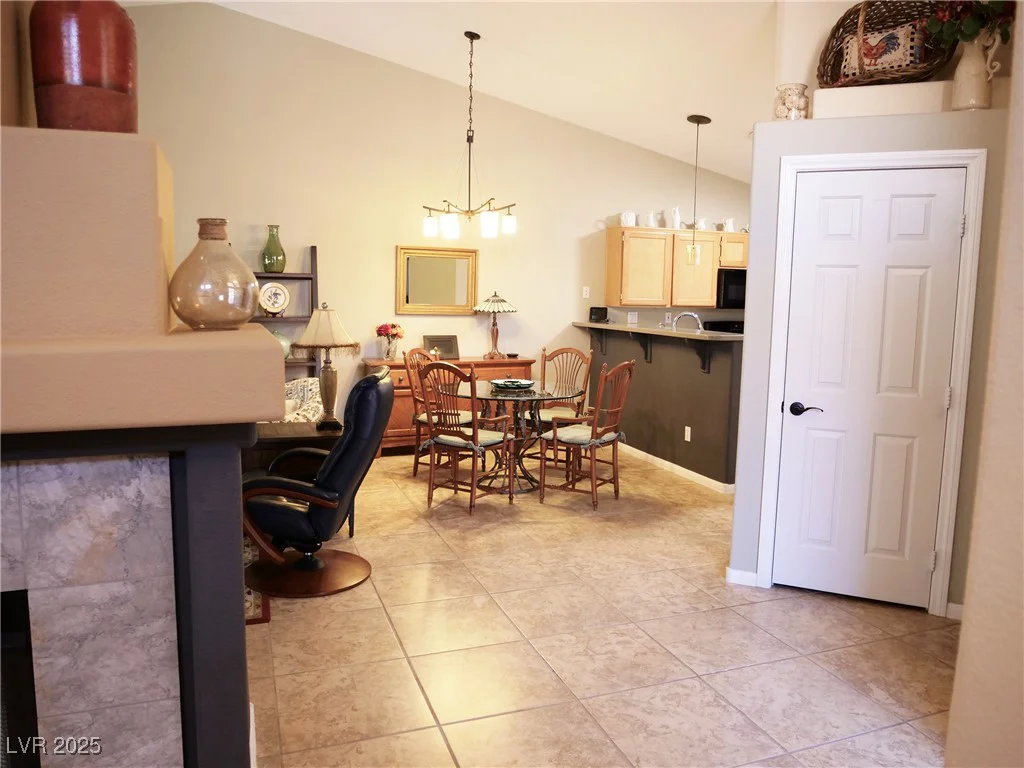 9705 Templemore, Las Vegas, NV 89129